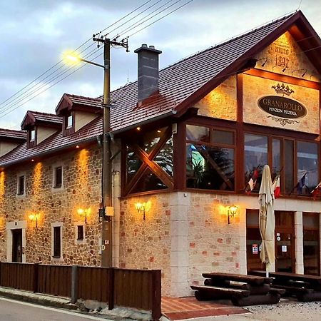 Granarollo Penzion Pizzeria Mlynany ภายนอก รูปภาพ